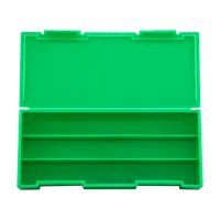 Contenitori in plastica per 3 maschi